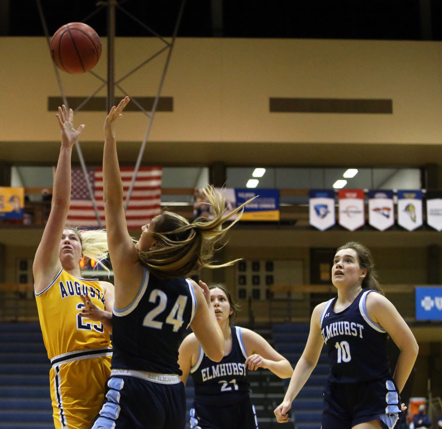 011222-qc-spt-augie women010.JPG